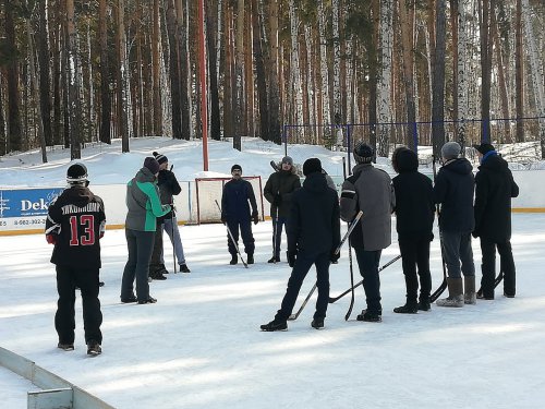 В воскресный день в Парке культуры и отдыха кипела жизнь