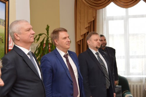 «Такие выставки обогащают культурный мир Озерска» «Такие выставки обогащают культурный мир Озерска»