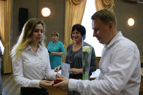 «Поздравляю и надеюсь, что у вас отличное будущее!»