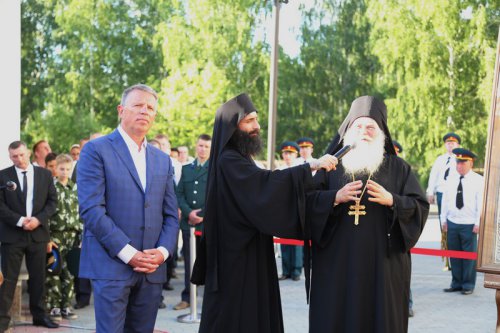 Праздничное дарение состоялось, визит продолжается Праздничное дарение состоялось, визит продолжается
