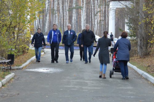 В парке культуры и отдыха завершилось асфальтирование освещенных пешеходных зон