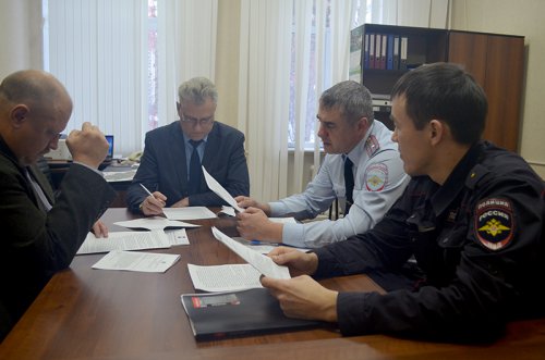 Сотрудники полиции приняли участие в заседании штаба деятельности народных дружин