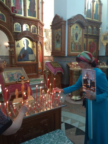 С благодарностью живым и павшим С благодарностью живым и павшим