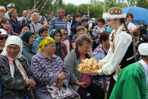 Сабантуй прошёл ярко, зрелищно и весело Сабантуй прошёл ярко, зрелищно и весело