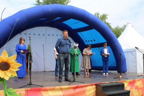 Сабантуй прошёл ярко, зрелищно и весело Сабантуй прошёл ярко, зрелищно и весело