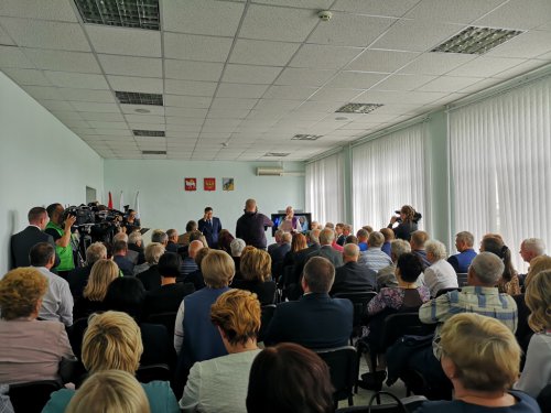 Каток в Кыштыме достроят. А в Касли отремонтируют ДК Каток в Кыштыме достроят. А в Касли отремонтируют ДК