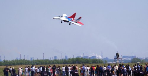 Озёрск и вся Челябинская область отмечают День любви, семьи и верности! Озёрск и вся Челябинская область отмечают День любви, семьи и верности!