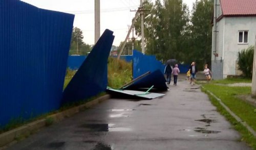 Смерч высотой 70 метров прошелся по Кыштыму Смерч высотой 70 метров прошелся по Кыштыму