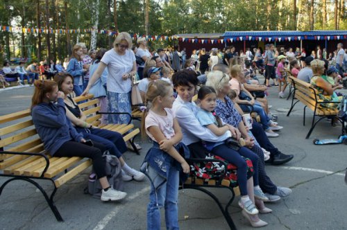 День российского флага: концерт и кино под открытым небом День российского флага: концерт и кино под открытым небом