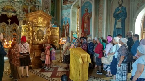 Озерчане у главной иконы Вооруженных сил Озерчане у главной иконы Вооруженных сил