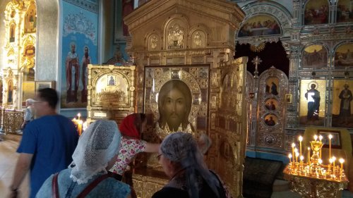 Озерчане у главной иконы Вооруженных сил Озерчане у главной иконы Вооруженных сил
