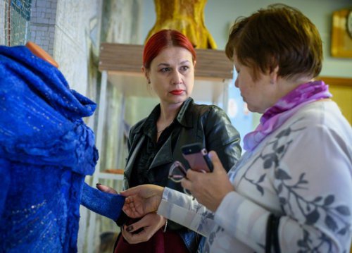 В Озёрске открылась выставка новоуральских передвижников В Озёрске открылась выставка новоуральских передвижников