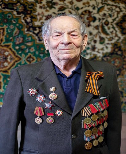 Глава Озерского городского округа поздравил ветерана с 95-летием