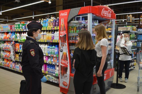 Полиция бдит за соблюдением масочного режима