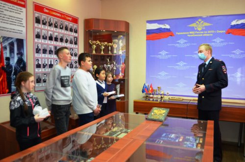 Сотрудники полиции провели акцию «Твой выбор» для школьников Озерска