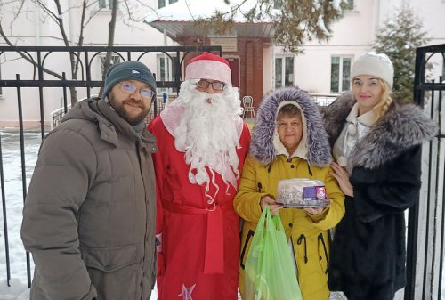 Время добрых дел: озерские депутаты поздравили тех, кто нуждается в поддержке