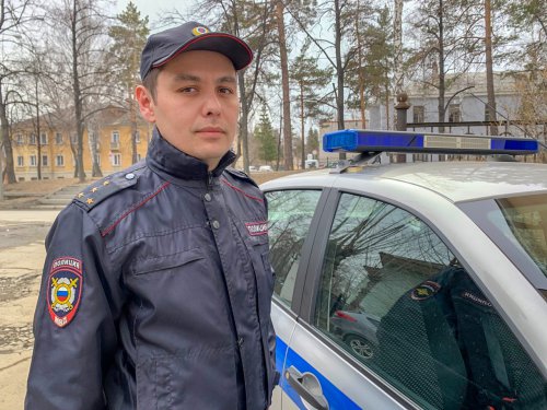 В Озерске благодаря неравнодушию участкового уполномоченного полиции местной жительнице удалось сберечь 100 тысяч рублей