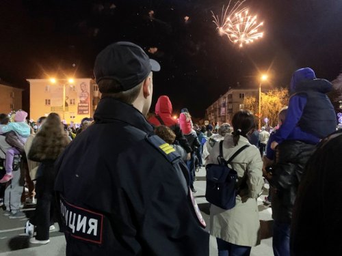 Полицейские Озерска обеспечили охрану общественного порядка в майские праздники.