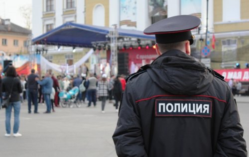 Полицейские Озерска обеспечили охрану общественного порядка в майские праздники.