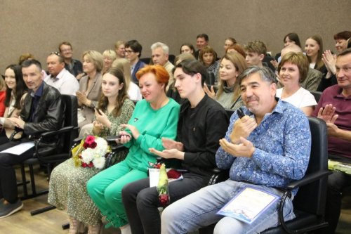 Золотые наши: озерским выпускникам вручены заслуженные награды.