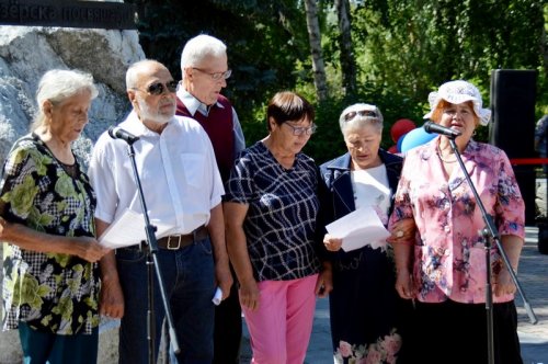 В сквере Первопроходцев прошло традиционное праздничное мероприятие, посвященное Дню строителя и деятельности Южно-уральского управления строительства.