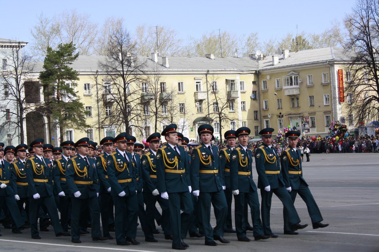 Доллар в озерске челябинской. Озерск парад Победы 2022. Озерск 9 мая. Парад Победы Озерск. Парад Победы Озерск Челябинская область.