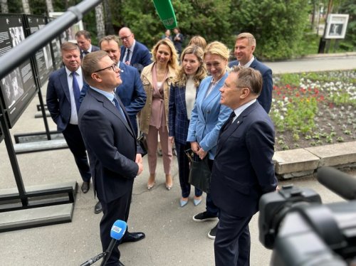 Озерск посетил с рабочей поездкой губернатор Челябинской области Алексей Текслер.