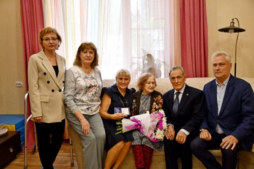 Жительнице Озерска, женщине-фронтовику исполнилось 100 лет.