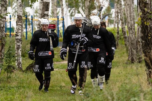 Челябинский «Трактор» начинает 16-й сезон КХЛ матчем с тольяттинской «Ладой».