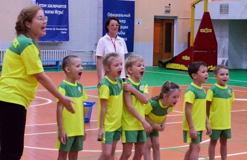 В минувшие выходные в Озерске проходил финал спортивного Чемпионата среди дошкольников «Школы Росатома» по АТОМболу 5+.
