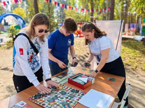 В Озерске прошёл второй фестиваль волонтёров.