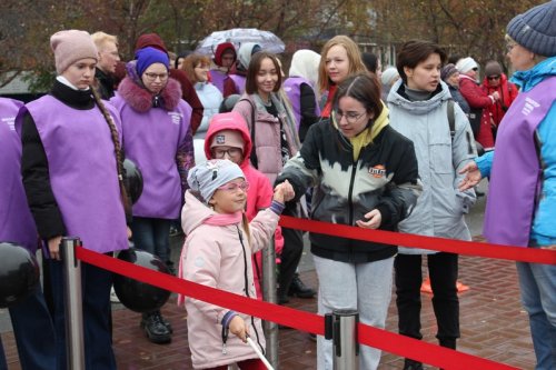 В Озёрске состоялась традиционная городская акция, посвященная Международному дню Белой трости.