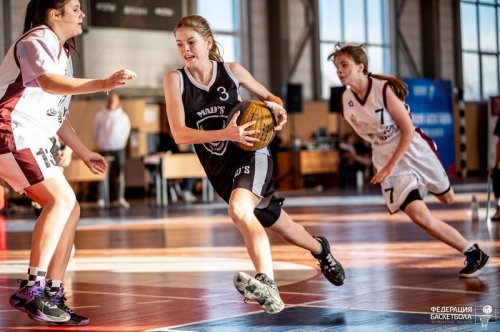 Озерские старшеклассницы будут представлять округ на региональном этапе соревнований по баскетболу «Школьная лига Кирилла Писклова».