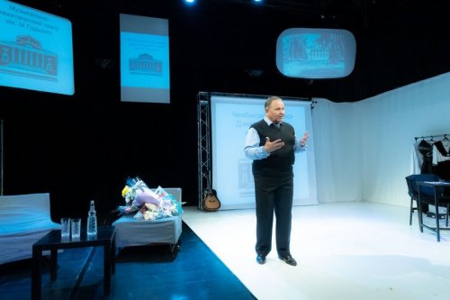 В театре «Наш дом» с триумфом прошел творческий вечер заслуженного артиста России Николая Скрябина.