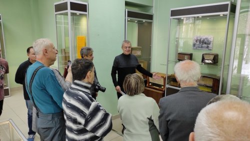 В Озерском городском музее открылась выставка «Время и звук».