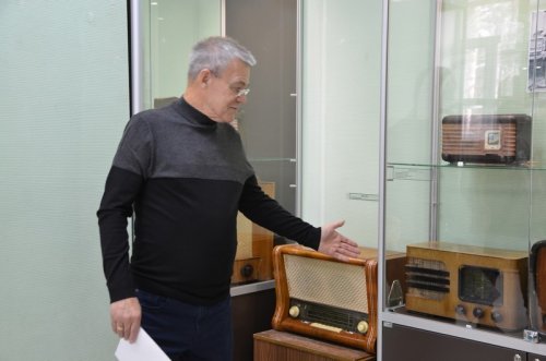 В Озерском городском музее открылась выставка «Время и звук».