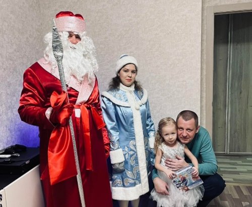 Полицейский Дед Мороз поздравил детей сотрудников Управления МВД России по ЗАТО г. Озерск.