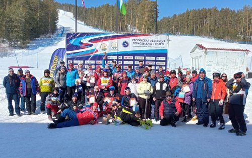 Озерчане стали призёрами двух соревнований по горным лыжам.