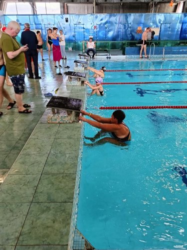 Озерские инваспортсмены отличились на областных соревнованиях по плаванию.