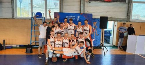 Сборная Озерска по баскетболу победила в дивизионе «Север» и выиграла путевку в областной финал.
