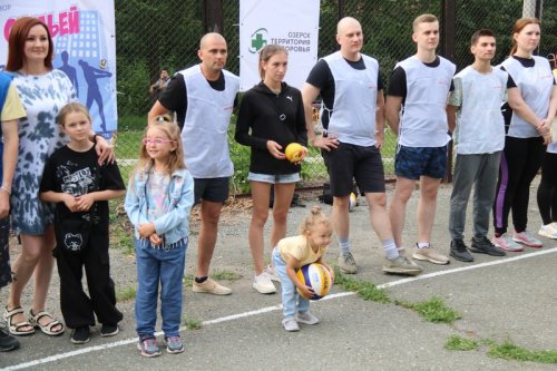 В Озерске стартовал ежегодный проект «Спортивный двор».