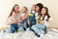 Деньги и награды: что даст государство многодетным родителям в 2025 году.